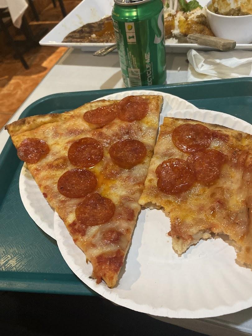 La Pequena Taste of Italy Pizzeria & Restaurant